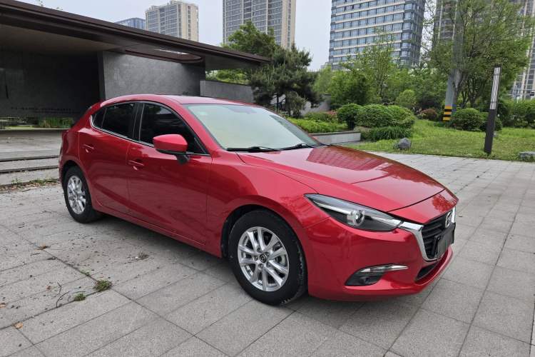 Used Mazda 3 Axela 2019 Cloud-Controlled Edition Hatchback 1.5L Automatic Luxury Model China VI Standard Exterior 2