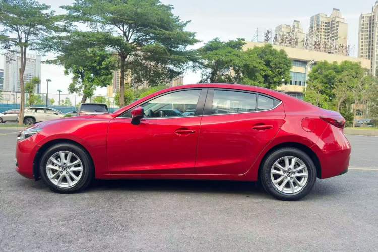 Used Mazda 3 Axela 2019 Cloud-Controlled Sedan 1.5L Automatic Luxury Model China VI Standard Exterior 3