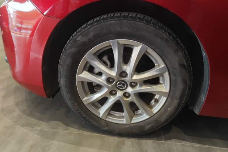 Used Mazda 3 Axela 2019 Cloud-Controlled Sedan 1.5L Automatic Luxury Model China VI Standard Exterior 4