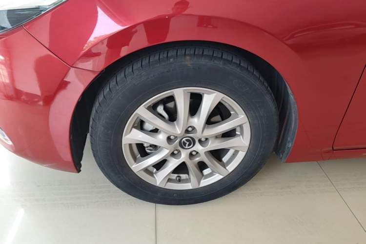 Used Mazda 3 Axela 2019 Cloud-Controlled Sedan 1.5L Automatic Luxury Model China VI Standard Exterior 4