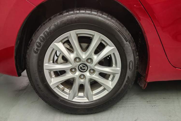 Used Mazda 3 Axela 2019 Cloud-Controlled Sedan 1.5L Automatic Luxury Model China VI Standard Exterior 5