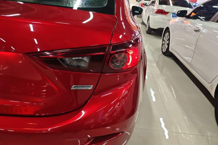 Used Mazda 3 Axela 2019 Cloud-Controlled Version Sedan 1.5L Automatic Comfort Trim China VI Standard Exterior 6