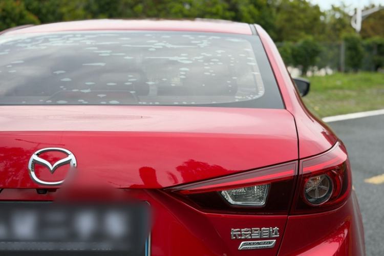 Used Mazda 3 Axela 2019 Cloud-Controlled Sedan 1.5L Automatic Luxury Model China VI Standard Exterior 8