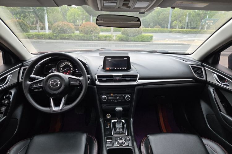 Used Mazda 3 Axela 2019 Cloud-Controlled Edition Hatchback 1.5L Automatic Luxury Model China VI Standard Exterior 8