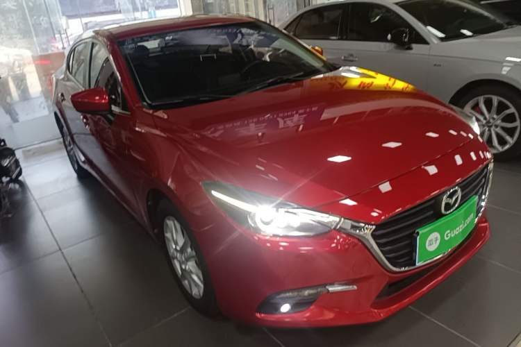 Used Mazda 3 Axela 2019 Cloud-Controlled Sedan 1.5L Automatic Luxury Model China VI Standard Front Right 45 Deg