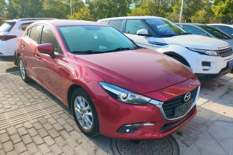 Used Mazda 3 Axela 2019 Cloud-Controlled Edition Hatchback 1.5L Automatic Luxury Model China VI Standard Front Right 45 Deg