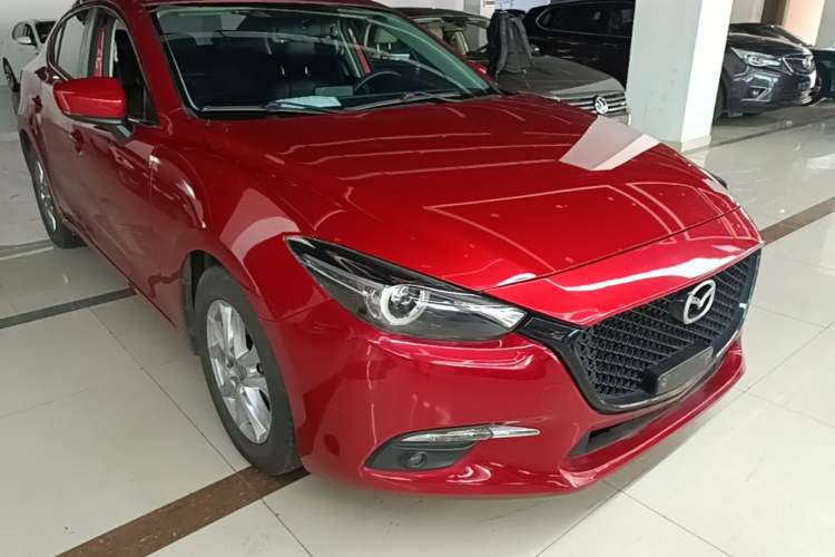 Used Mazda 3 Axela 2019 Cloud-Controlled Version Sedan 1.5L Automatic Luxury Trim China V Standard Front Right 45 Deg