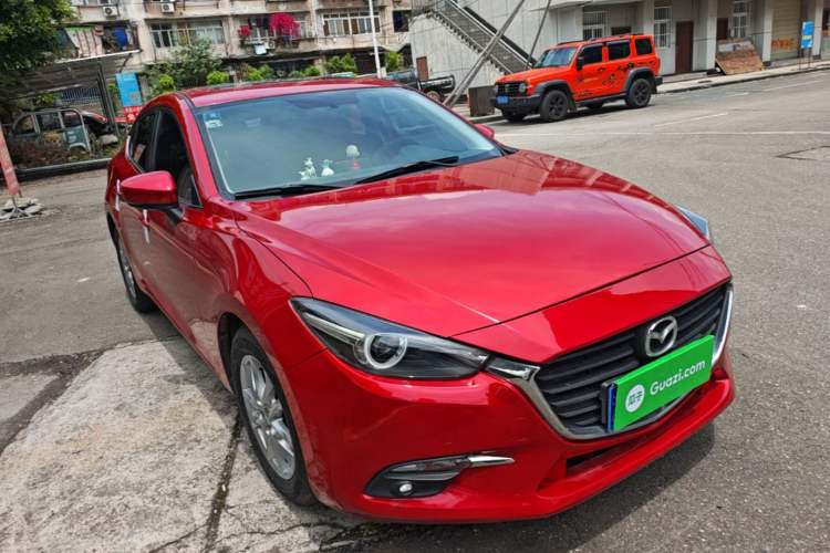 Used Mazda 3 Axela 2019 Cloud-Controlled Sedan 1.5L Automatic Luxury Model China VI Standard Front Right 45 Deg