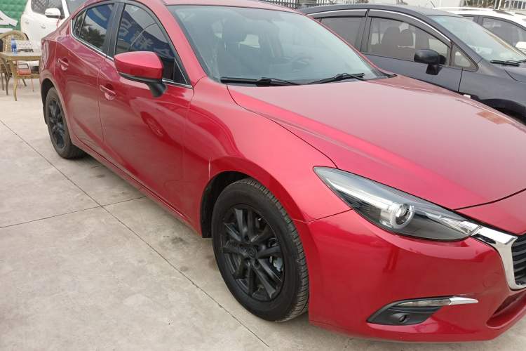 Used Mazda 3 Axela 2019 Cloud-Controlled Version Sedan 1.5L Automatic Luxury Trim China V Standard Front Right 45 Deg