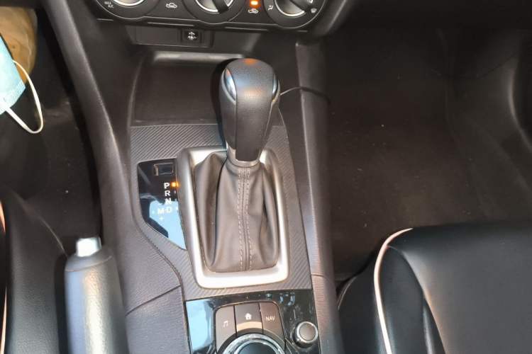 Used Mazda 3 Axela 2019 Cloud-Controlled Version Sedan 1.5L Automatic Comfort Trim China VI Standard Gear Lever