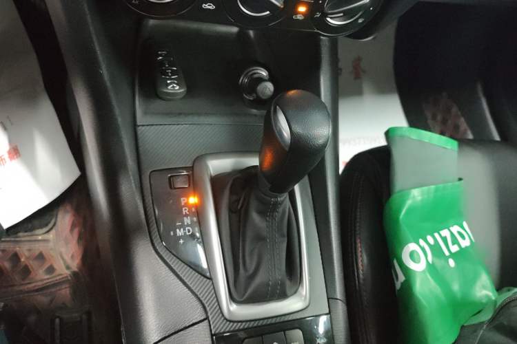Used Mazda 3 Axela 2019 Cloud-Controlled Version Sedan 1.5L Automatic Comfort Trim China VI Standard Gear Lever