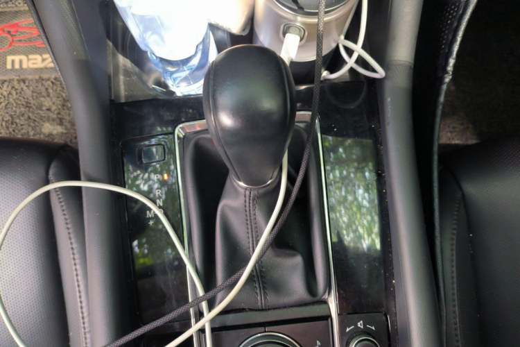 Used Mazda 3 Axela 2019 Cloud-Controlled Version Sedan 2.0L Automatic Flagship Trim China V Standard Gear Lever