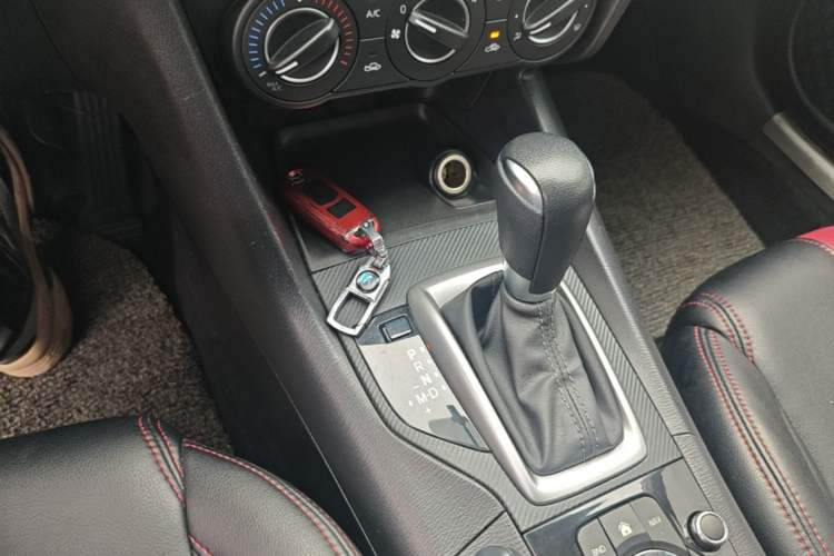 Used Mazda 3 Axela 2019 Cloud-Controlled Version Sedan 1.5L Automatic Comfort Trim China VI Standard Gear Lever