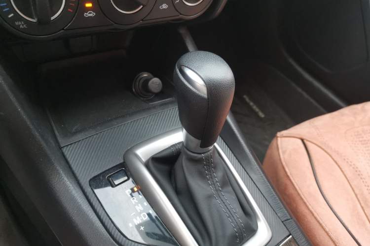 Used Mazda 3 Axela 2019 Cloud-Controlled Version Sedan 1.5L Automatic Comfort Trim China VI Standard Gear Lever