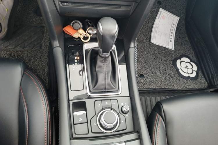 Used Mazda 3 Axela 2019 Cloud-Controlled Sedan 1.5L Automatic Luxury Model China VI Standard Gear Lever