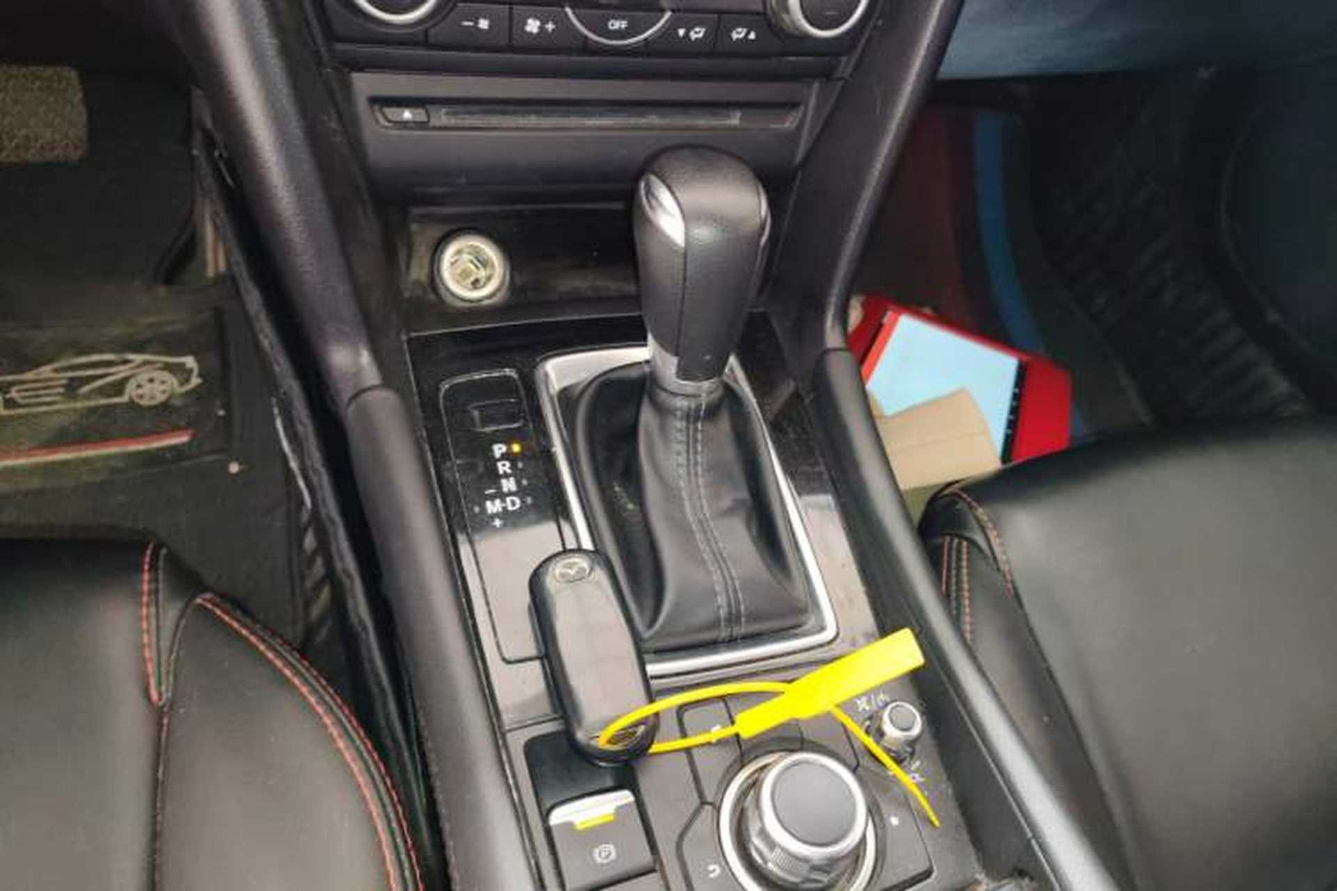 Used Mazda 3 Axela 2019 Cloud-Controlled Sedan 1.5L Automatic Luxury Model China VI Standard Gear Lever