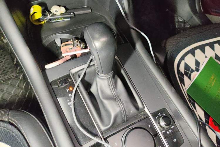 Used Mazda 3 Axela 2019 Cloud-Controlled Version Sedan 1.5L Automatic Luxury Trim China VI Standard Gear Lever