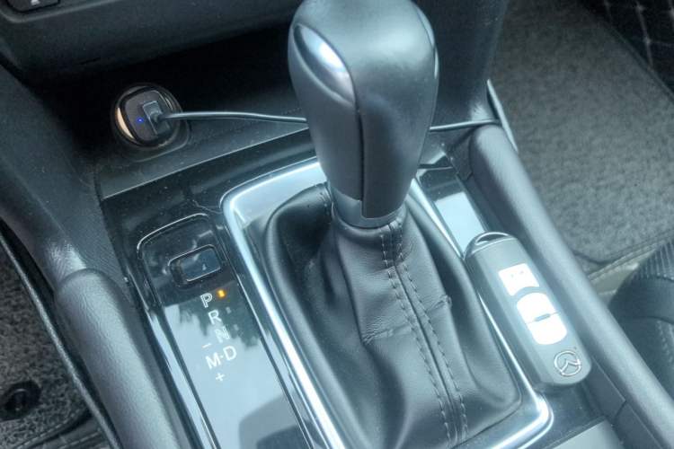 Used Mazda 3 Axela 2019 Cloud-Controlled Version Sedan 2.0L Automatic Luxury Trim China VI Standard Gear Lever