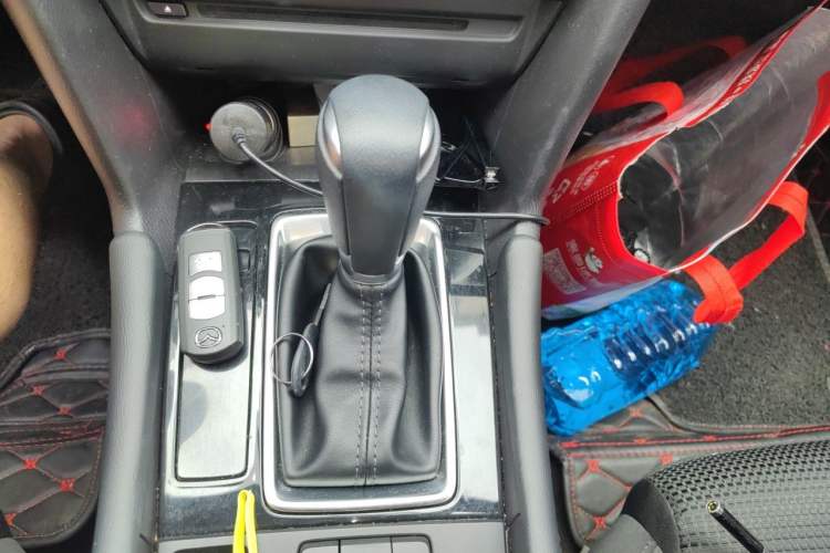 Used Mazda 3 Axela 2019 Cloud-Controlled Sedan 1.5L Automatic Luxury Model China VI Standard Gear Lever