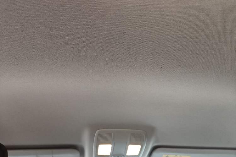 Used Mazda 3 Axela 2019 Cloud-Controlled Version Sedan 1.5L Automatic Comfort Trim China VI Standard Headliner