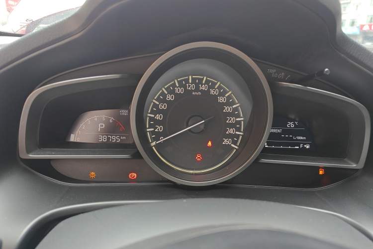 Used Mazda 3 Axela 2019 Cloud-Controlled Version Sedan 1.5L Automatic Luxury Trim China V Standard Instrument Cluster