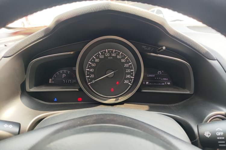 Used Mazda 3 Axela 2019 Cloud-Controlled Sedan 1.5L Automatic Luxury Model China VI Standard Instrument Cluster
