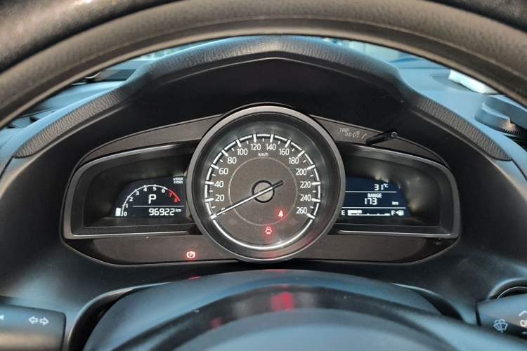 Used Mazda 3 Axela 2019 Cloud-Controlled Sedan 1.5L Automatic Luxury Model China VI Standard Instrument Cluster