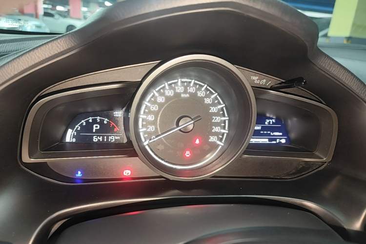 Used Mazda 3 Axela 2019 Cloud-Controlled Sedan 1.5L Automatic Luxury Model China VI Standard Instrument Cluster