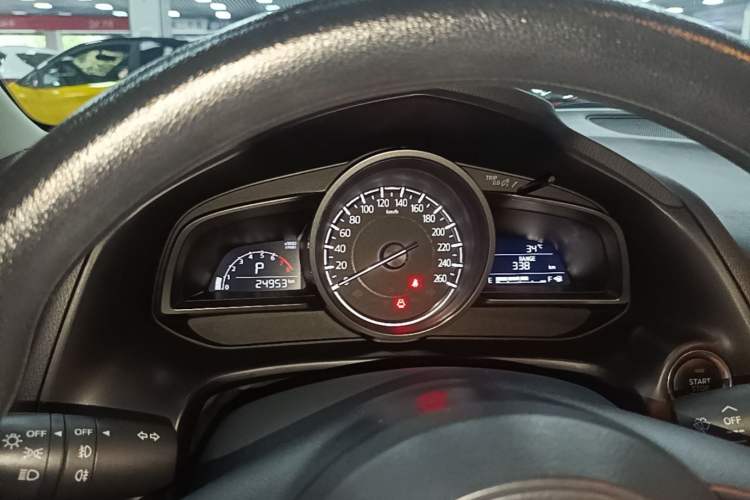 Used Mazda 3 Axela 2019 Cloud-Controlled Sedan 1.5L Automatic Luxury Model China VI Standard Instrument Cluster