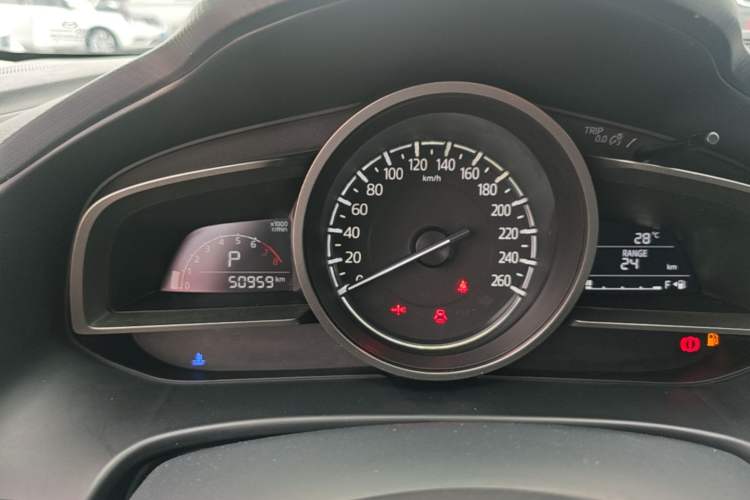 Used Mazda 3 Axela 2019 Cloud-Controlled Version Sedan 1.5L Automatic Comfort Trim China VI Standard Instrument Cluster