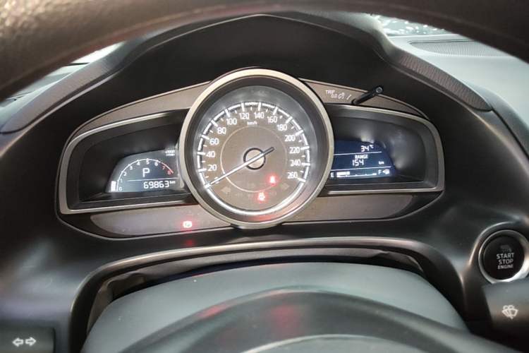 Used Mazda 3 Axela 2019 Cloud-Controlled Sedan 1.5L Automatic Luxury Model China VI Standard Instrument Cluster