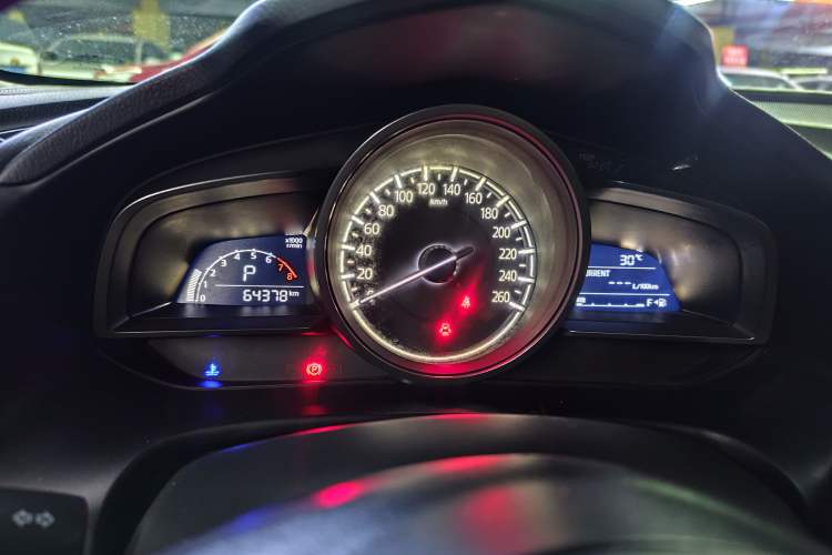 Used Mazda 3 Axela 2019 Cloud-Controlled Sedan 1.5L Automatic Luxury Model China VI Standard Instrument Cluster