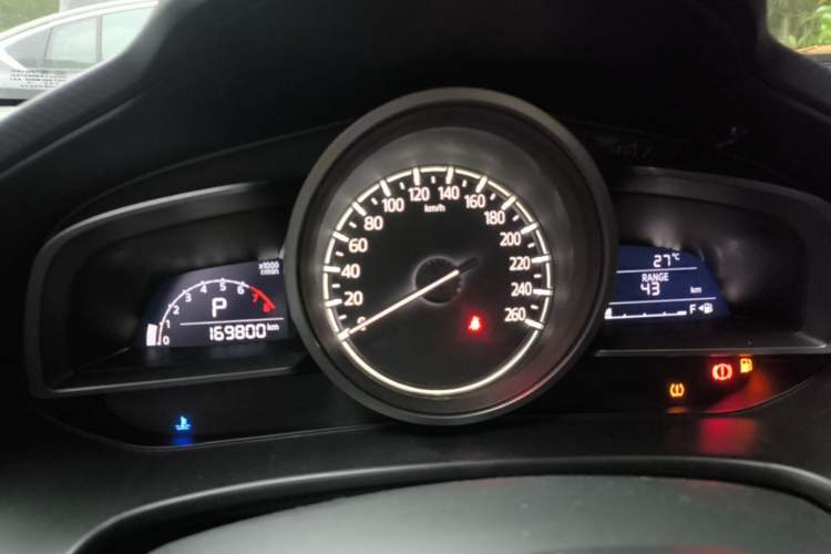 Used Mazda 3 Axela 2019 Cloud-Controlled Version Sedan 1.5L Automatic Comfort Trim China VI Standard Instrument Cluster