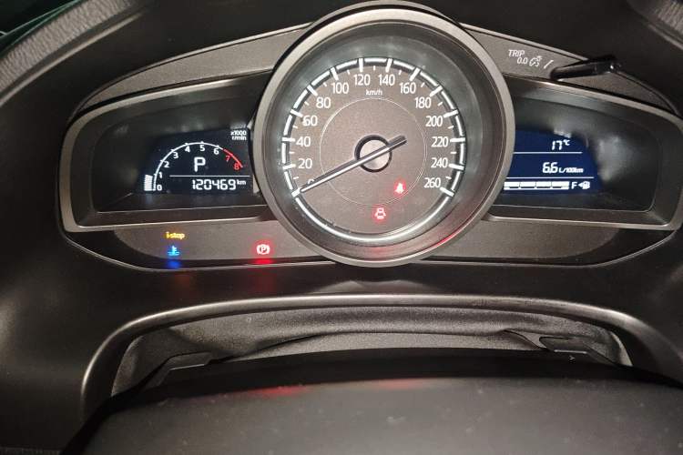 Used Mazda 3 Axela 2019 Cloud-Controlled Version Sedan 2.0L Automatic Luxury Trim China VI Standard Instrument Cluster