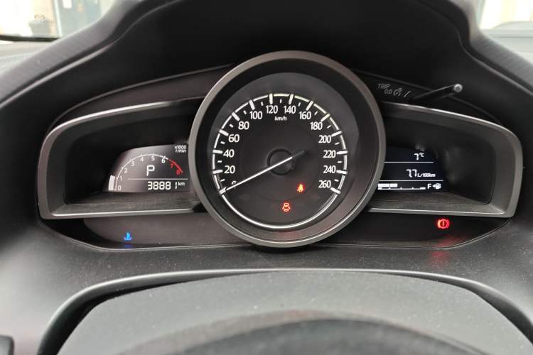 Used Mazda 3 Axela 2019 Cloud-Controlled Version Sedan 1.5L Automatic Comfort Trim China VI Standard Instrument Cluster