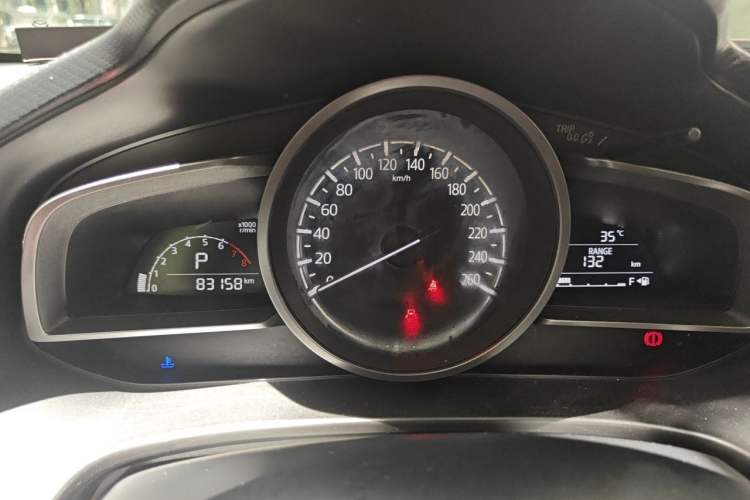 Used Mazda 3 Axela 2019 Cloud-Control Edition Hatchback 1.5L Automatic Comfort Model China VI Standard Instrument Cluster