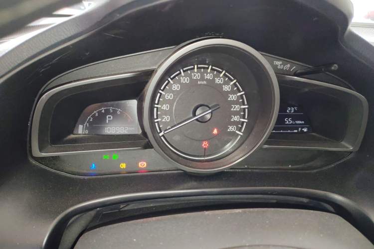 Used Mazda 3 Axela 2019 Cloud-Controlled Sedan 1.5L Automatic Luxury Model China VI Standard Instrument Cluster