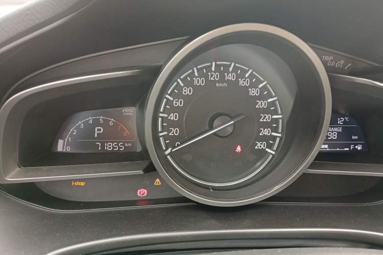 Used Mazda 3 Axela 2019 Cloud-Controlled Version Sedan 1.5L Automatic Luxury Trim China V Standard Instrument Cluster