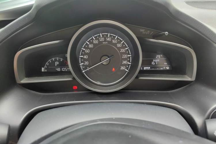 Used Mazda 3 Axela 2019 Cloud-Controlled Sedan 1.5L Automatic Luxury Model China VI Standard Instrument Cluster