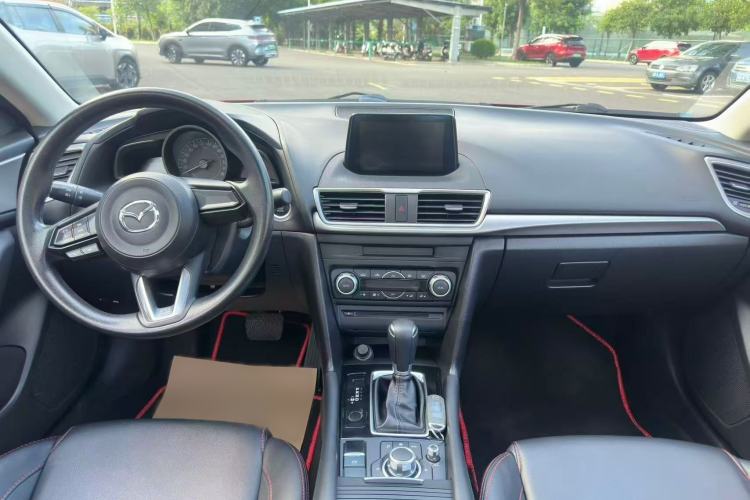 Used Mazda 3 Axela 2019 Cloud-Controlled Sedan 1.5L Automatic Luxury Model China VI Standard Interior 1