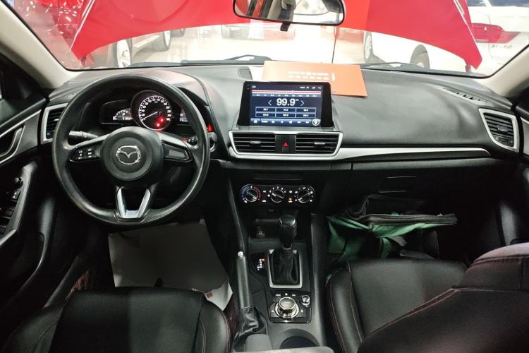 Used Mazda 3 Axela 2019 Cloud-Controlled Version Sedan 1.5L Automatic Comfort Trim China VI Standard Interior 2