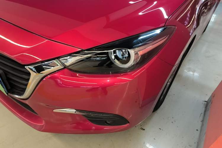 Used Mazda 3 Axela 2019 Cloud-Controlled Edition Hatchback 1.5L Automatic Luxury Model China VI Standard Left Front Headlight