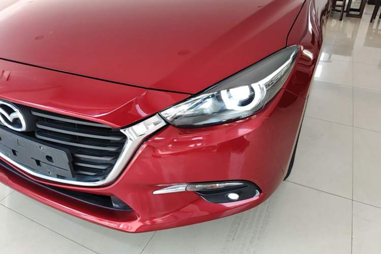 Used Mazda 3 Axela 2019 Cloud-Controlled Sedan 1.5L Automatic Luxury Model China VI Standard Left Front Headlight