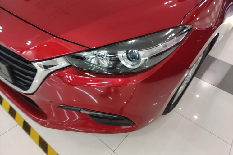 Used Mazda 3 Axela 2019 Cloud-Control Edition Hatchback 1.5L Automatic Comfort Model China VI Standard Left Front Headlight