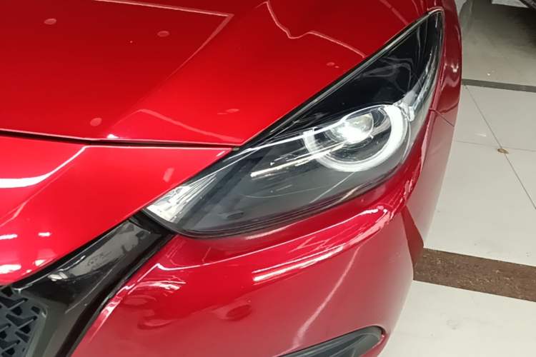 Used Mazda 3 Axela 2019 Cloud-Controlled Version Sedan 1.5L Automatic Luxury Trim China V Standard Left Front Headlight