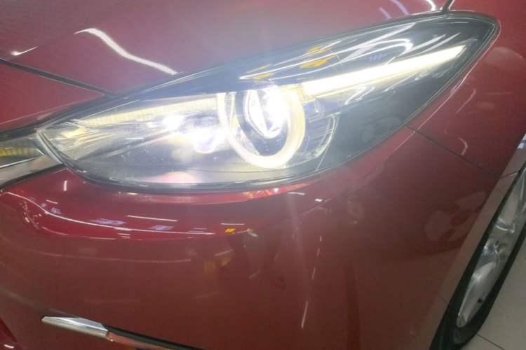 Used Mazda 3 Axela 2019 Cloud-Controlled Sedan 1.5L Automatic Luxury Model China VI Standard Left Front Headlight