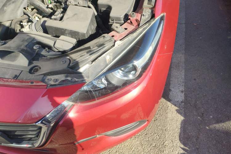 Used Mazda 3 Axela 2019 Cloud-Controlled Version Sedan 1.5L Automatic Comfort Trim China VI Standard Left Front Headlight