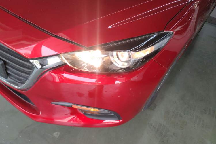 Used Mazda 3 Axela 2019 Cloud-Controlled Version Sedan 1.5L Automatic Comfort Trim China VI Standard Left Front Headlight