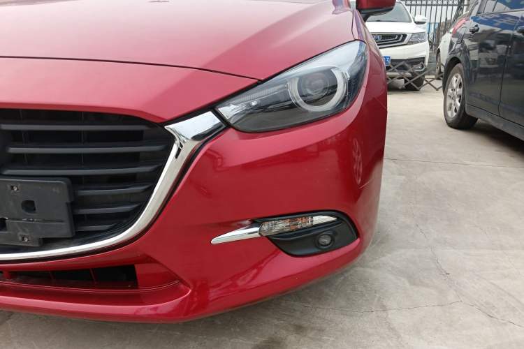 Used Mazda 3 Axela 2019 Cloud-Controlled Version Sedan 1.5L Automatic Luxury Trim China V Standard Left Front Headlight