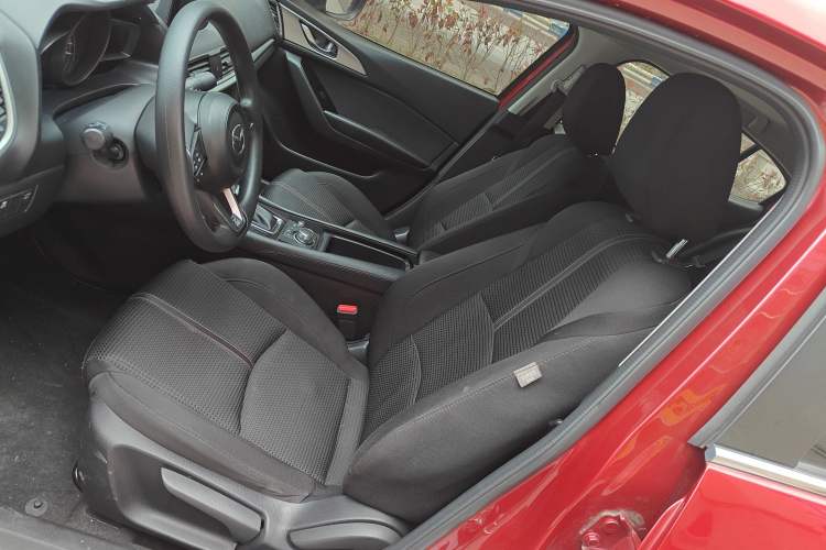 Used Mazda 3 Axela 2019 Cloud-Controlled Version Sedan 1.5L Automatic Luxury Trim China V Standard Left Front Seat